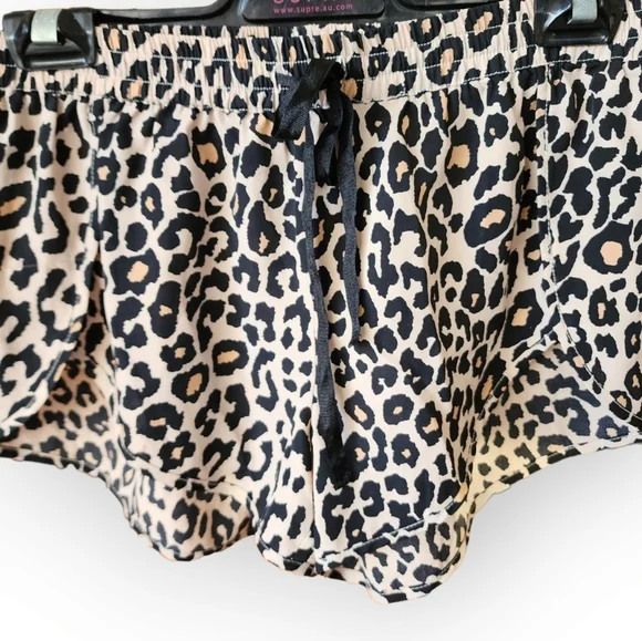 FINDERS KEEPERS shorts leopard animal print size 6/8 - Picture 1 of 6
